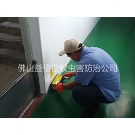 南海工厂车间室内布置粘鼠板工程